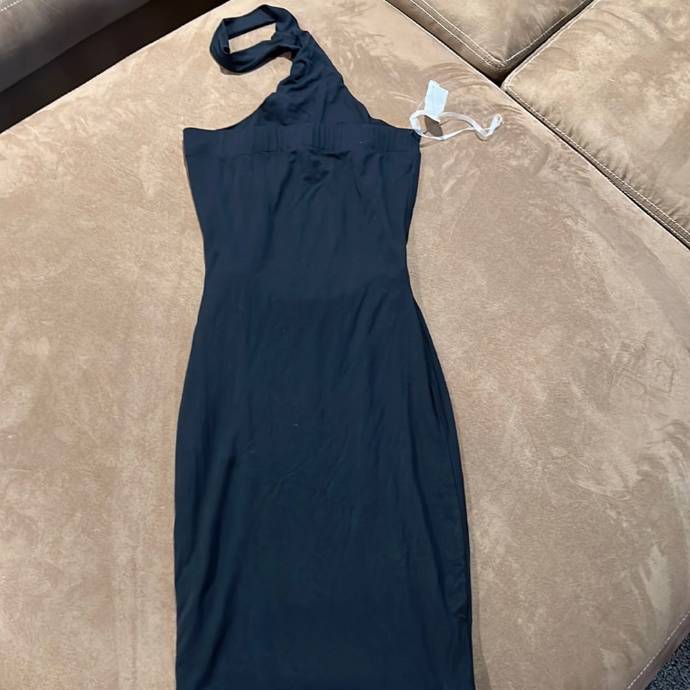 Black backless midi dress